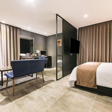 Docking Hotel Gimpo Oda fotoğraf