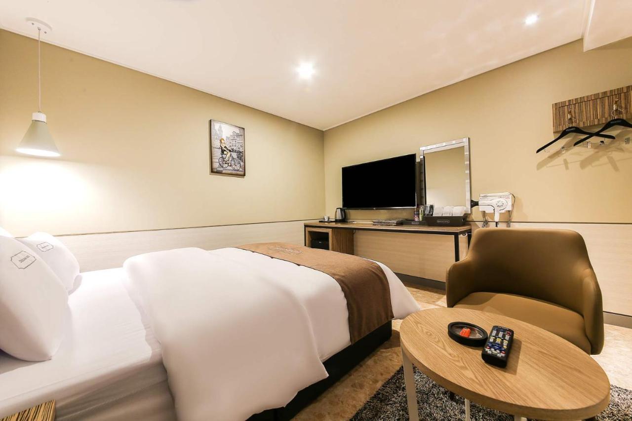 Docking Hotel Gimpo Dış mekan fotoğraf
